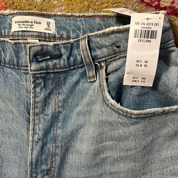 Abercrombie & Fitch Curve Love Ultra High Rise 90’s Straight Jeans 29 Extra Long - Picture 3 of 3